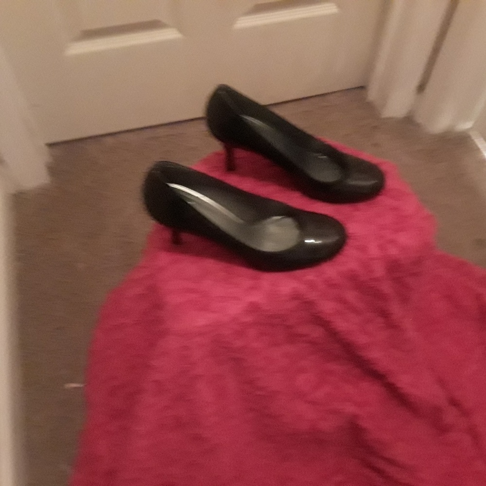 Stuart Weiztman women's  Black Leather Pumps